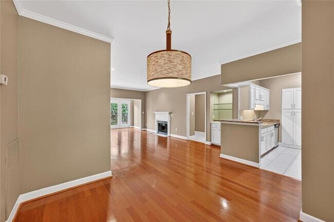 Foto del edificio - 2865 Lenox Rd NE