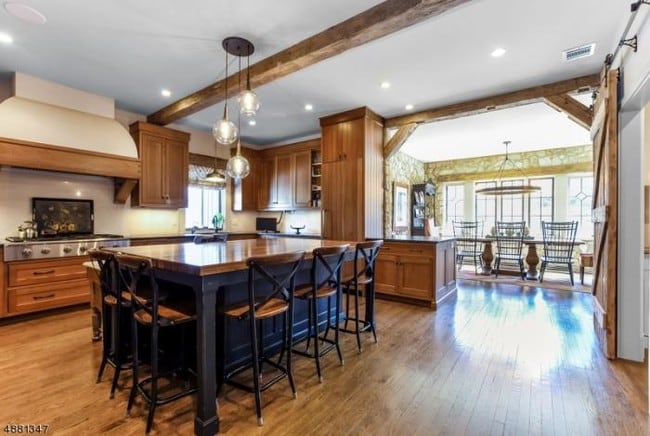 Building Photo - 5 bedroom in Summit NJ 07901
