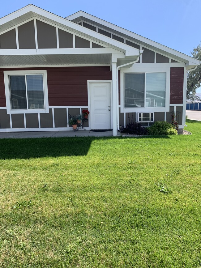 Building Photo - Southwest Patio Home Apartments