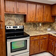 Building Photo - 2030 S Ocean Dr