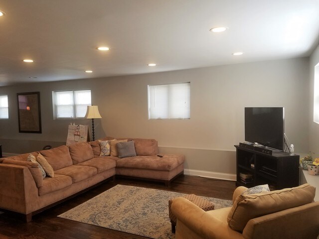Foto del edificio - 2058 N Albany Ave