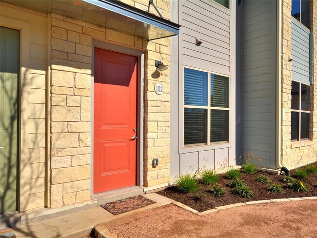 Foto del edificio - 7805 Cooper Ln