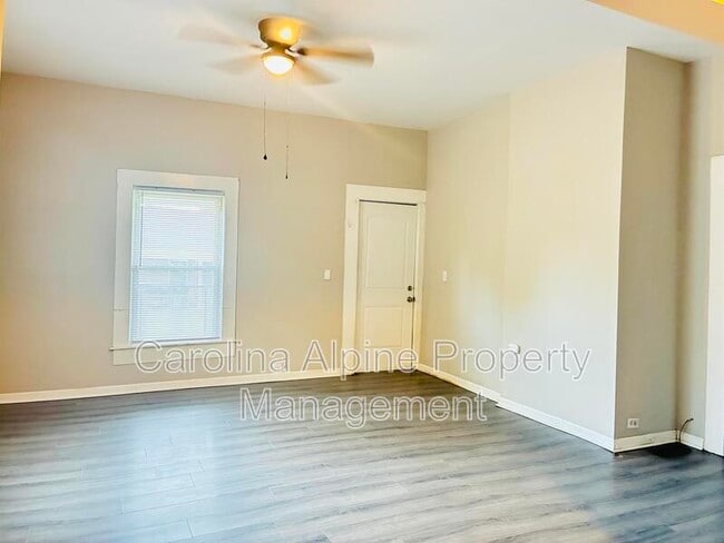 Building Photo - 330 D St
