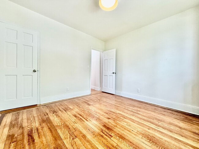 Foto del edificio - 1634 Crosby Ave