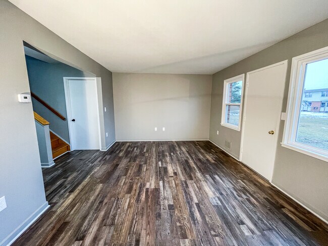 Building Photo - 175 Warrior St