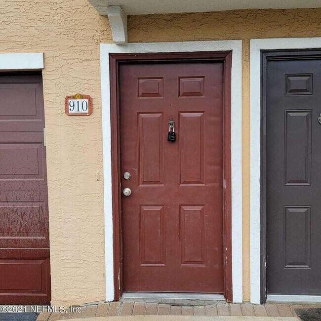 Building Photo - 10075 Gate Pkwy