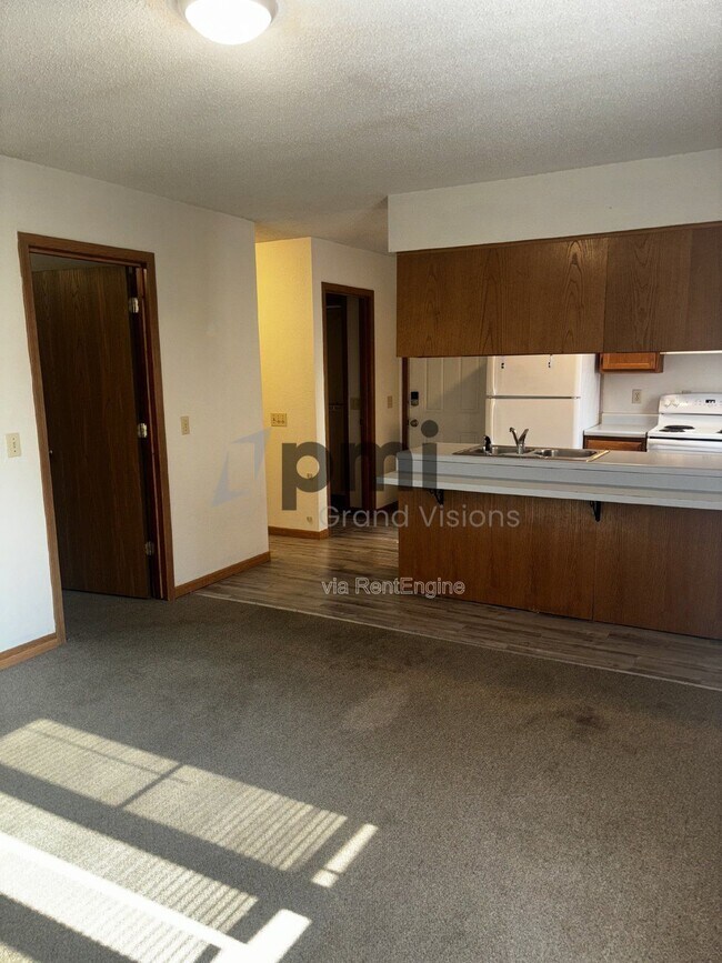 Foto del edificio - 1103 6th St