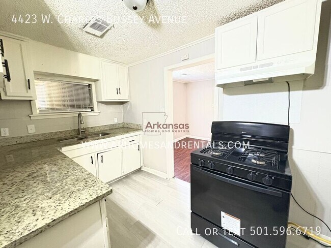 Foto del edificio - 4423 W Charles Bussey Ave