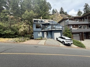 Building Photo - 271 Woodhaven Dr