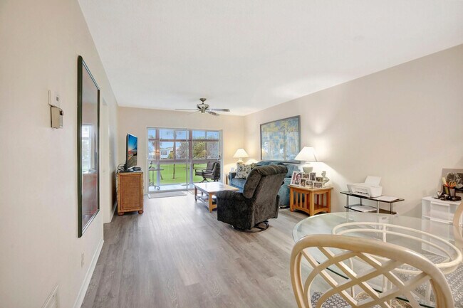Foto del edificio - 2650 W Golf Blvd