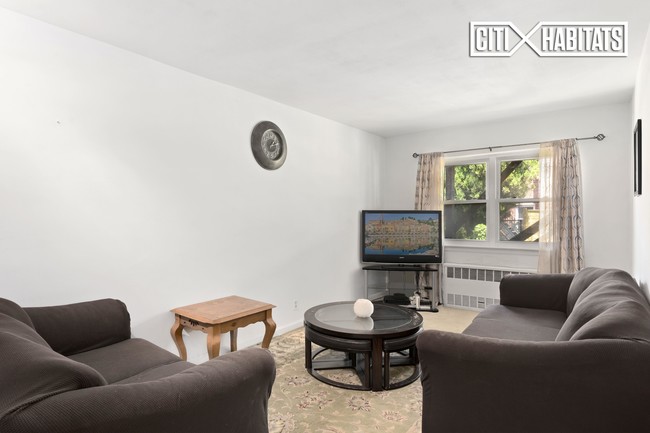Foto del edificio - 2069 E 60th St