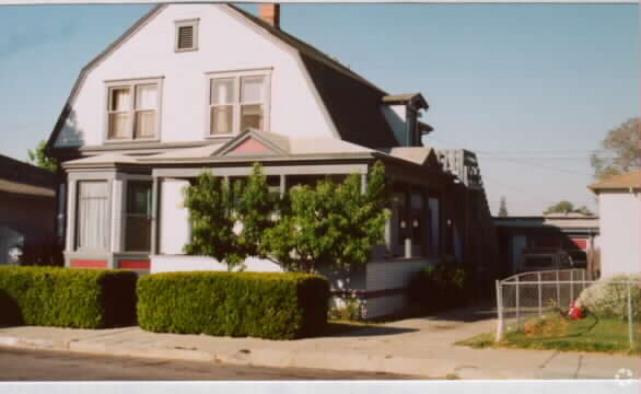 Building Photo - 222 S 8th St