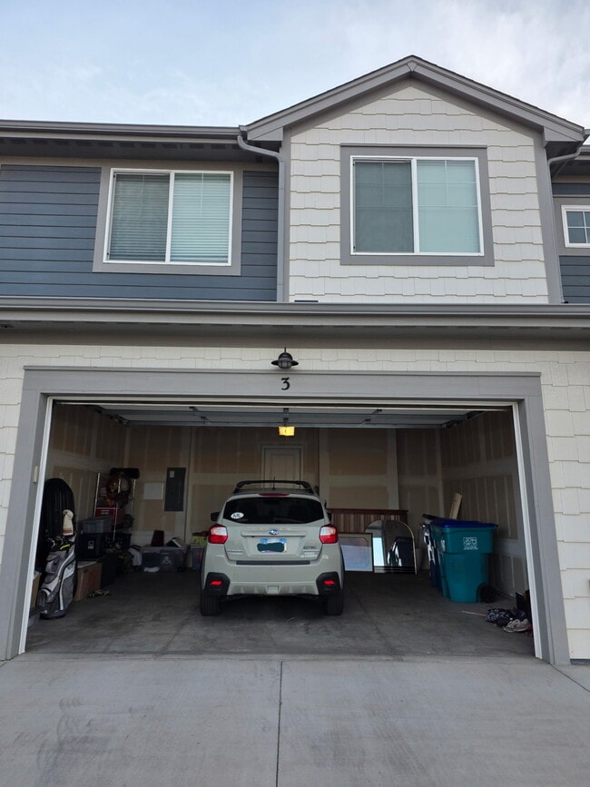 Building Photo - 8482 Cromwell Dr