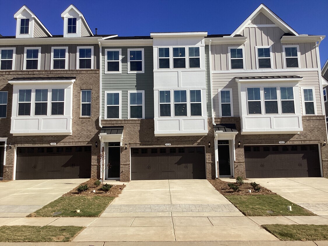 129 Lemon Leaf Place House Rental in Holly Springs, NC