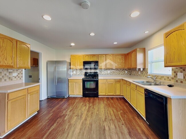 Foto del edificio - 1611 Rustic Arch Way