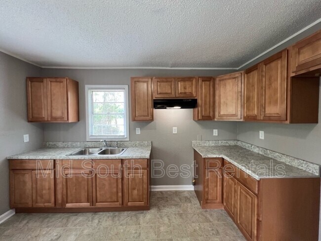 Building Photo - 760 Frayser Dr