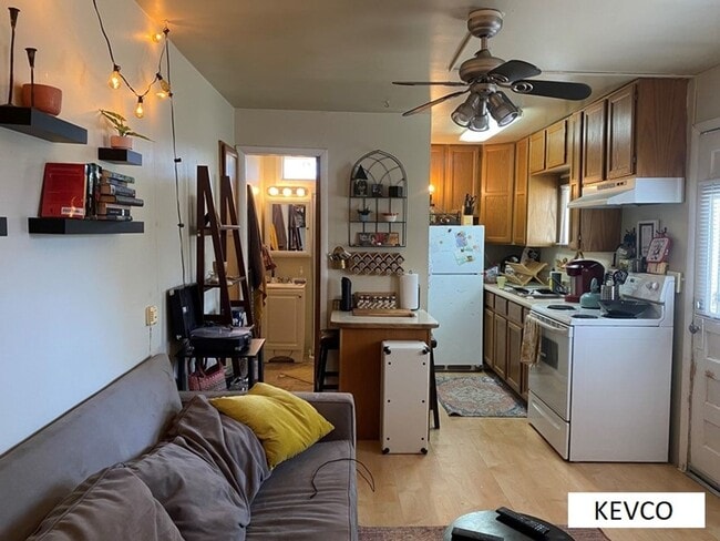 Building Photo - 601 Laporte Ave