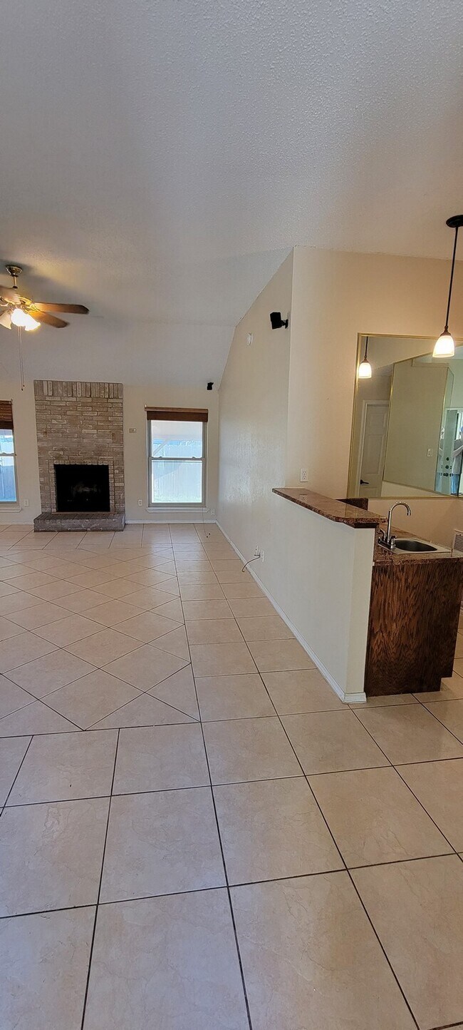 Building Photo - 5329 Inverness Dr