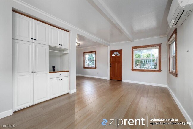 Building Photo - 2 br, 2 bath House - 3509 Landis Street, S...
