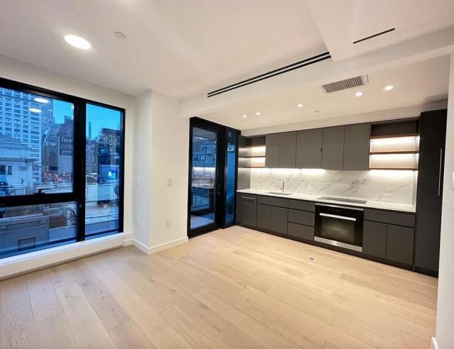 Building Photo - 1 bedroom in New York NY 10001