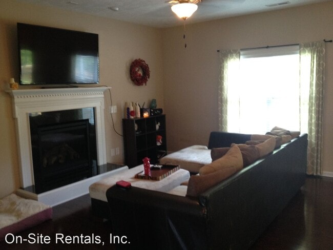 Building Photo - 4 br, 3 bath House - 199 Asheford Way