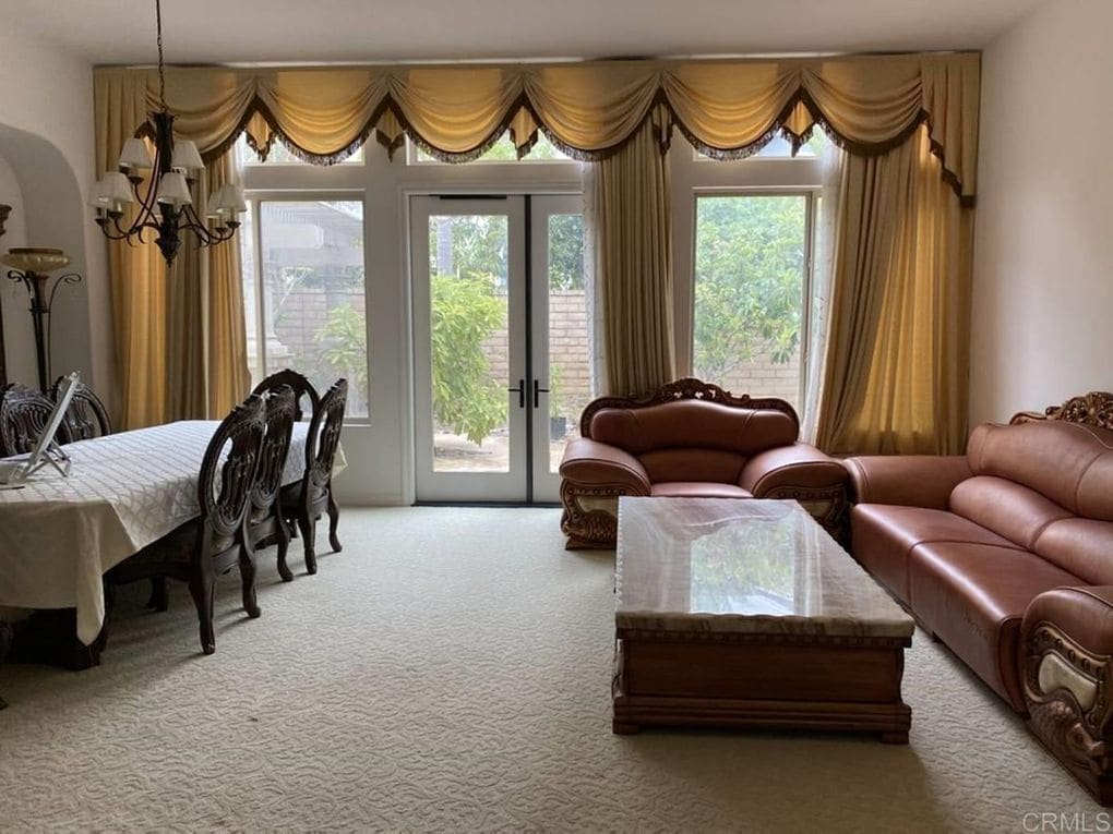 Foto del edificio - 5283 Birch Hill Pt