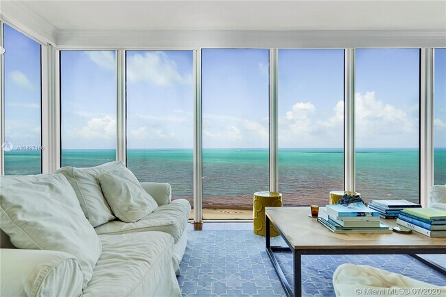Foto del edificio - 200  Ocean Lane Dr 1001 Key Biscayne Fl 33149