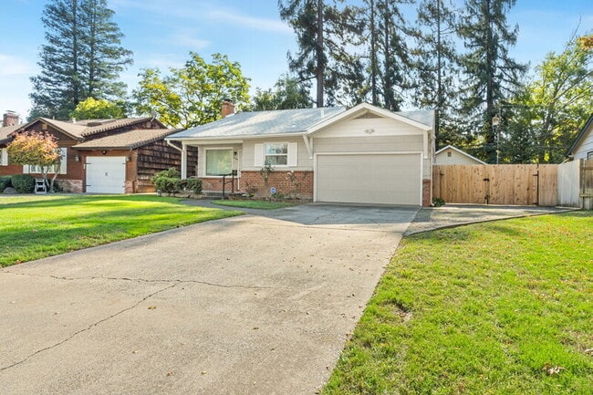 Photo - 2124 Maryal Dr House