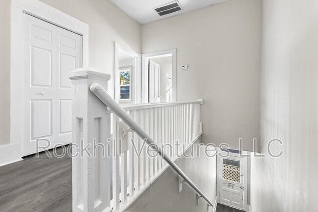 Building Photo - 508 W 42nd St