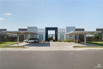Building Photo - 405 W Rutherford Ave