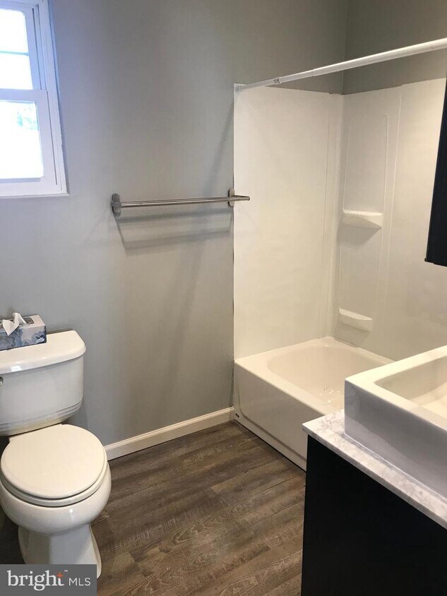 Foto principal - 832 Hutton St
