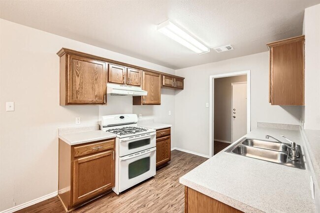 Foto del edificio - 11316 Canterbury Tales Ln