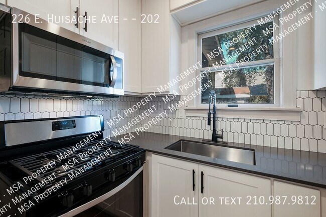 Building Photo - Historic Monte Vista Meets Modern Convenience