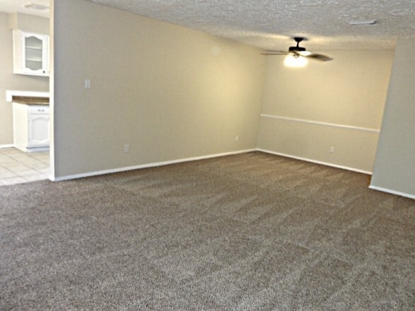 Building Photo - 2706 Mayflower Landing Ct