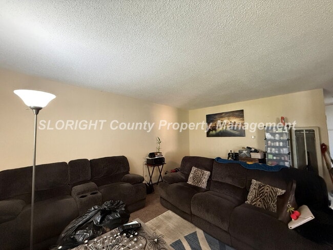Building Photo - AVAILABLE AUGUST - 2 Bed, 1 Bath Grover Beach Apartment