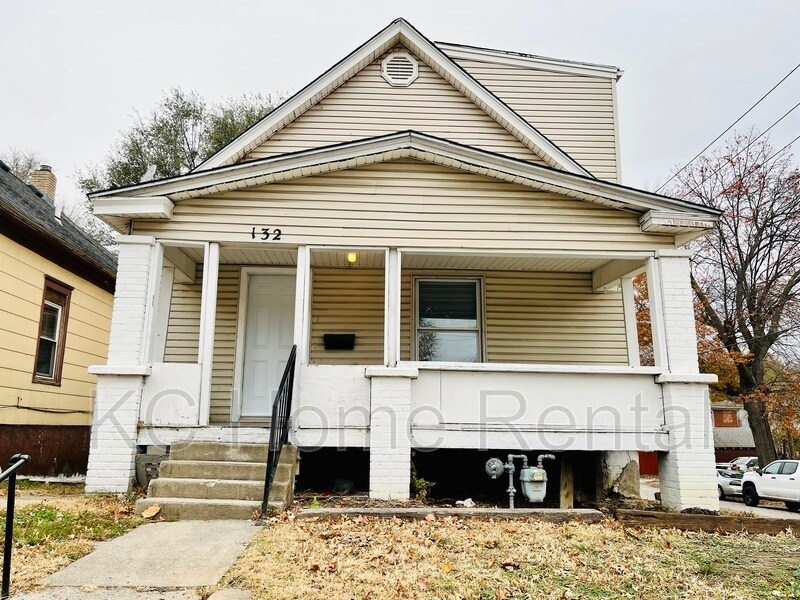 Primary Photo - 132 N 13th St