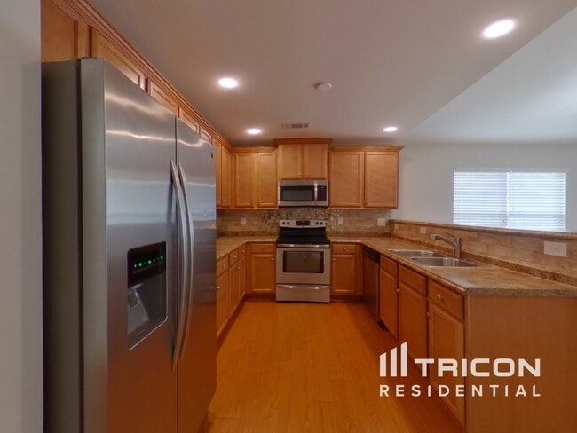 Foto del edificio - 2028 Stoney Pointe Cir
