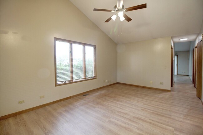 Foto del edificio - 1324 Post Oak Ct
