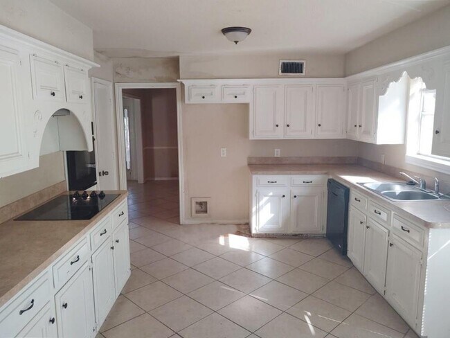 Foto del edificio - 14915 Oak Bluff Ct