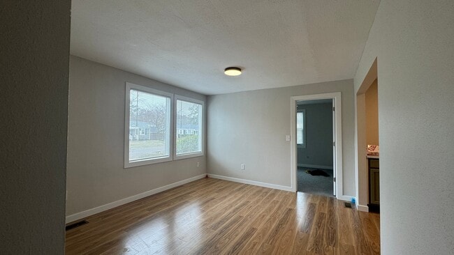 Building Photo - 305 Deal Dr