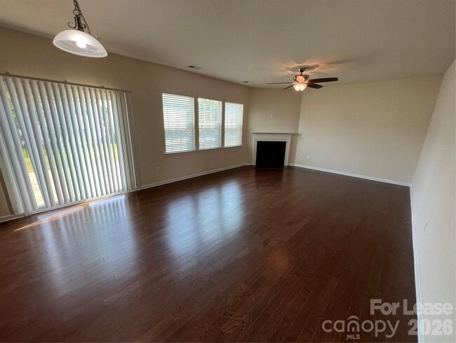 Building Photo - 10374 Rutledge Ridge Dr NW