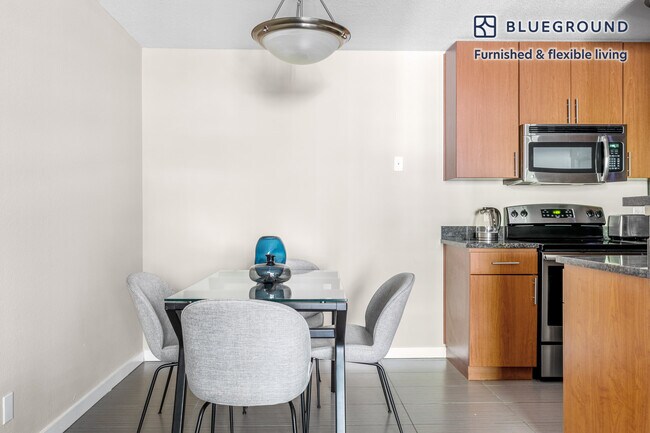 Foto del edificio - 1050 Benton St