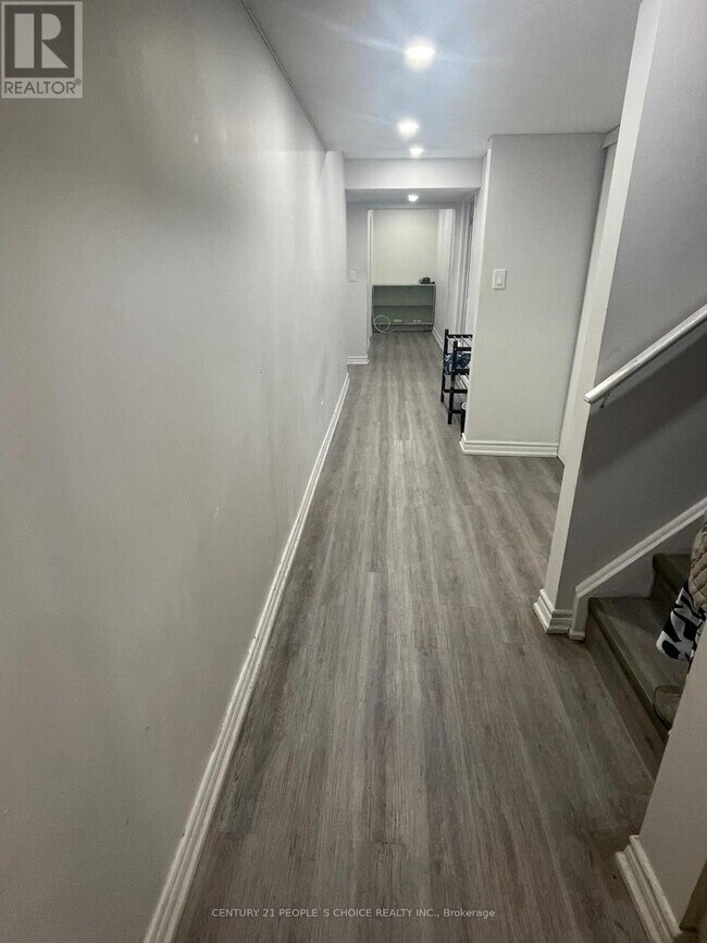 Photo du bâtiment - 28 Meandering Trail