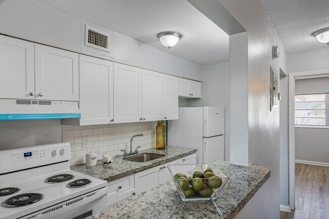 Renovado - Cocina - Oasis at Ballast Point