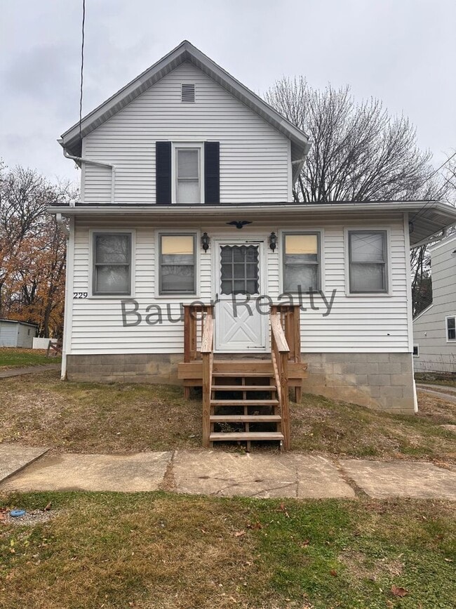 Building Photo - 229 Lindale Ave