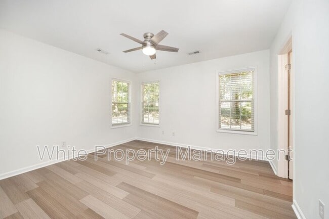 Foto del edificio - 2132 Gambrel Way
