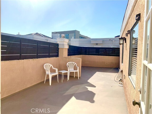 Foto del edificio - 425 S Catalina Ave