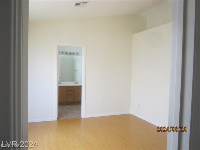 Foto del edificio - 7031 Salt Marsh Ct