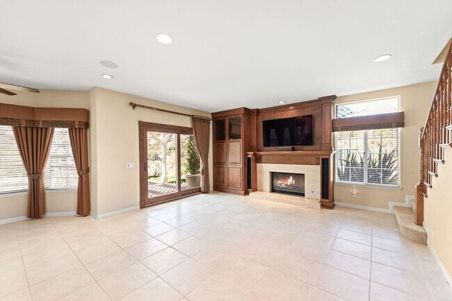 Foto del edificio - 2663 Yellowwood Dr