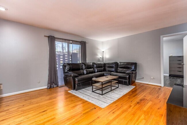 Foto del edificio - 3501 Roswell Rd NE